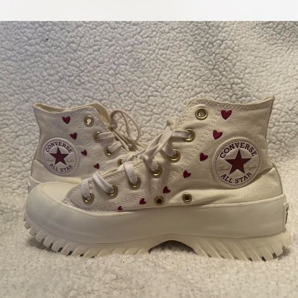 Converse Chuck Taylor All Star Lugged 2.0 Platform- Valentines Day 2023 - Picture 4 of 5